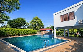 Las Cabanas Resort